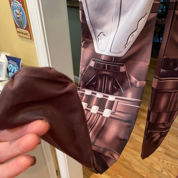 New Mandalorian Star Wars 3D costume/dress up Youth - Picture 3 of 5